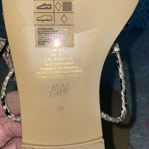 H&M side buckle flat sandals in python style print size 38 or 7 USA size. - Picture 3 of 6